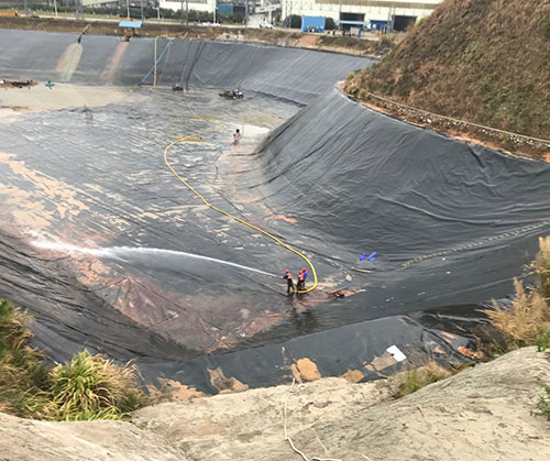花垣废水池清理